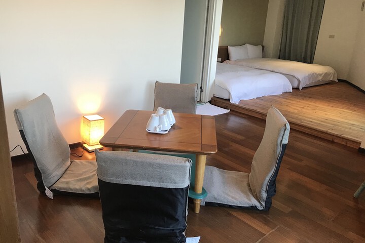 Room 25 of 51