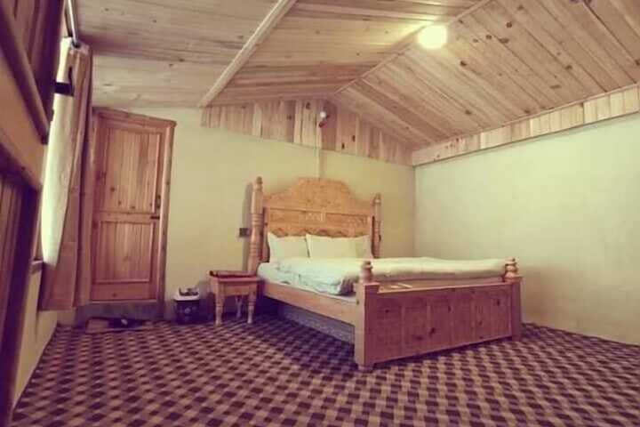Room 10 of 21