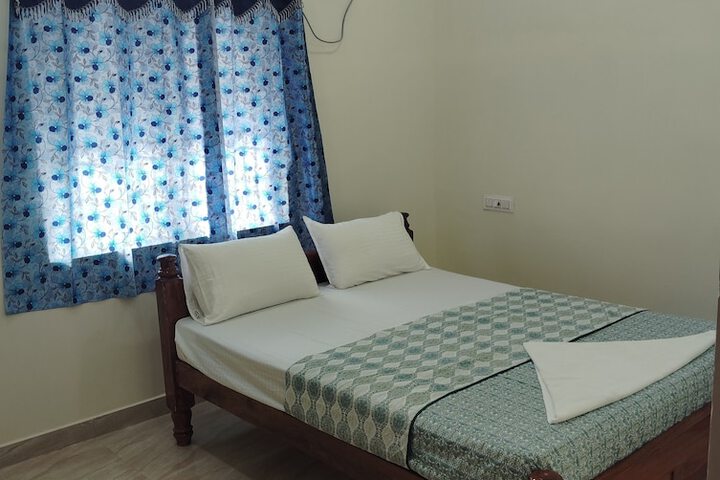 Room 8 of 8