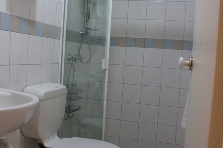 Room 12 of 22