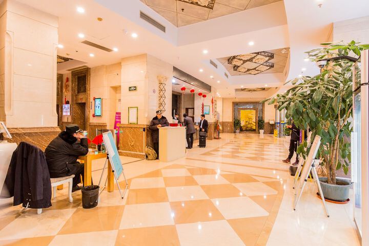 Guest Lobby