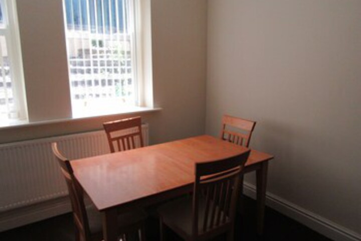 Room 6 of 15