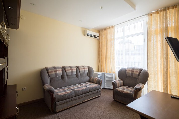 Room 5 of 47