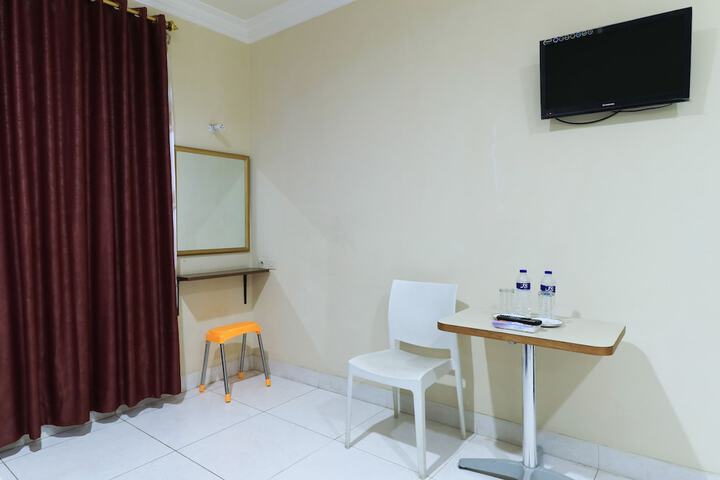 Room 16 of 32