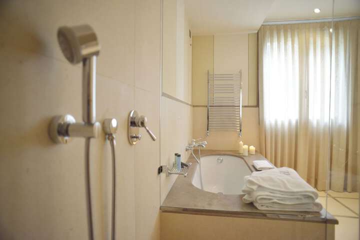 Room 174 of 216