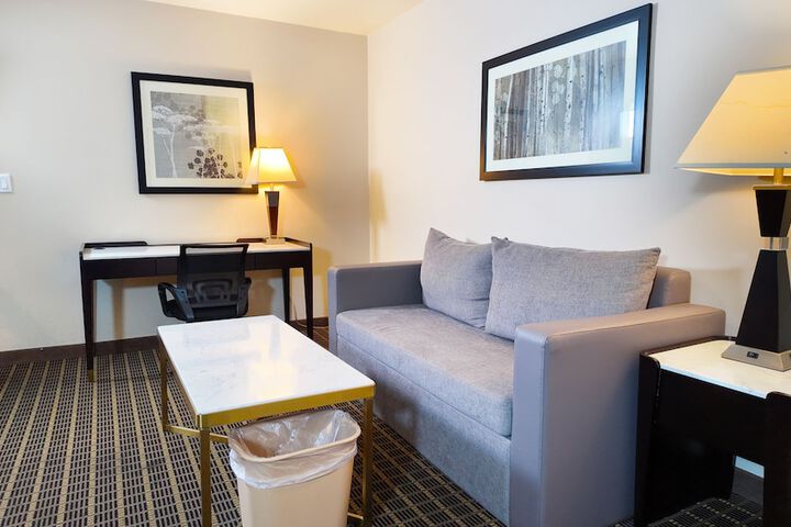 Room 43 of 73