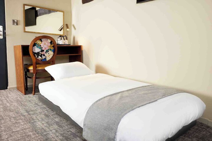 Room 7 of 37