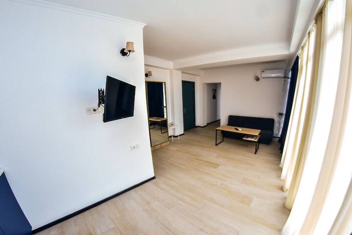 Room 16 of 42