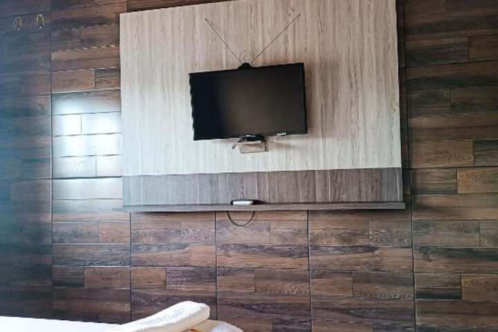 Room 33 of 72