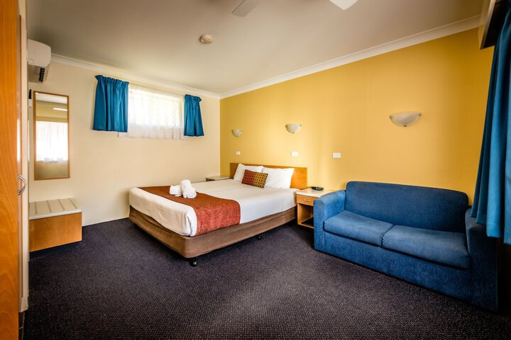 Room 10 of 56