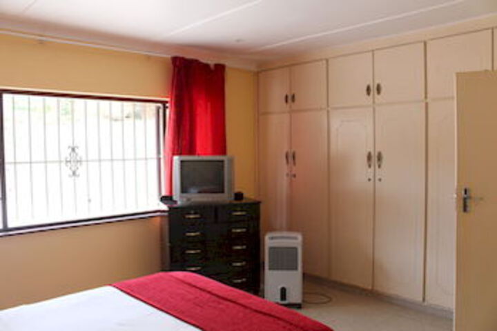 Room 14 of 22