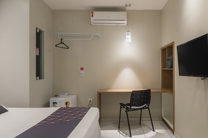 Room 27 of 73