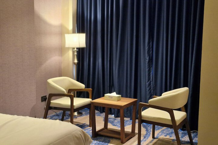 Room 35 of 62