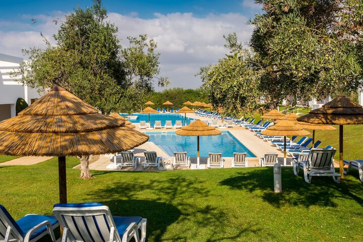 Pools & Facilities