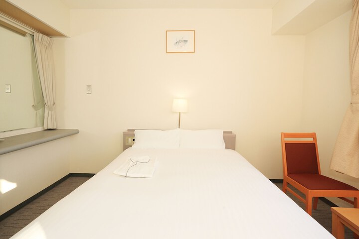 Room 8 of 23