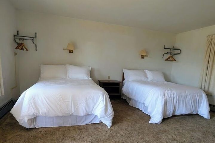 Room 10 of 27