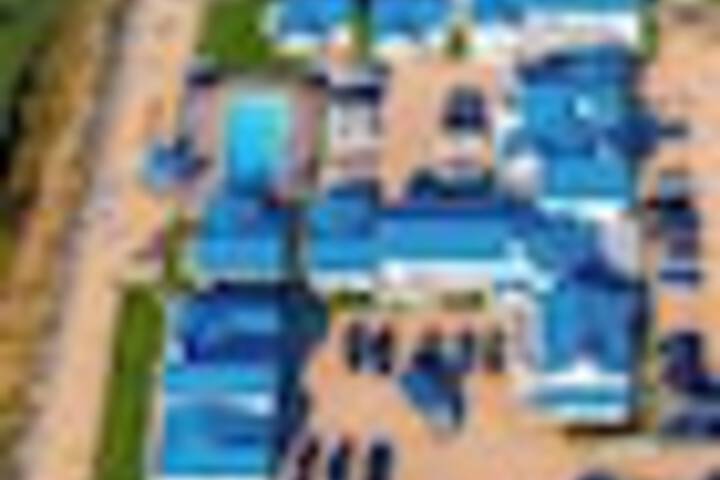 Hotel 377 of 384