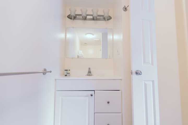 Room 17 of 27