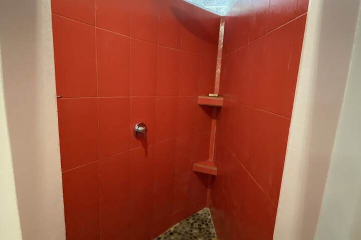 Room 191 of 402