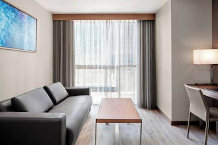 Room 34 of 123