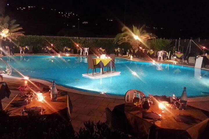 Pool Hotel