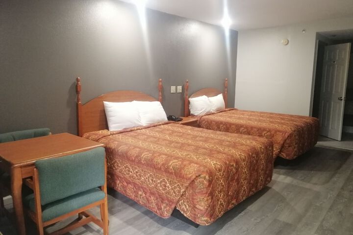 Room 12 of 22