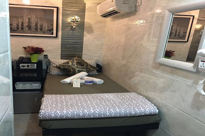 Room 47 of 61
