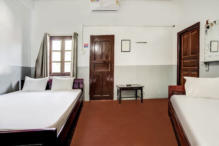 Room 12 of 13