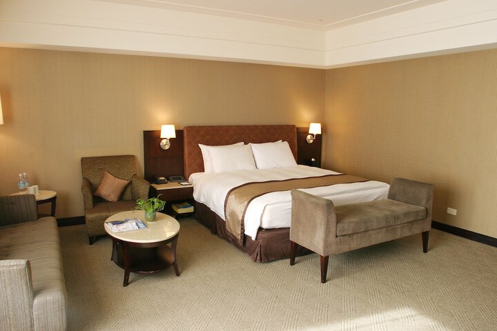 Room 5 of 39
