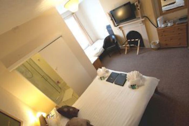 Room 16 of 23