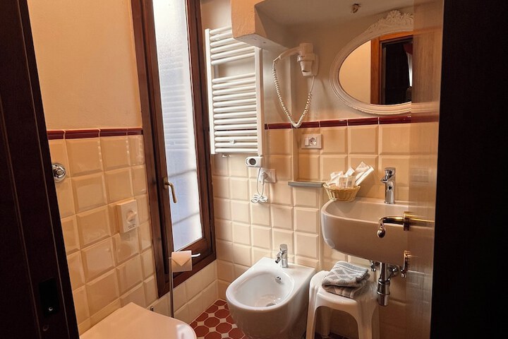 Clean Restrooms