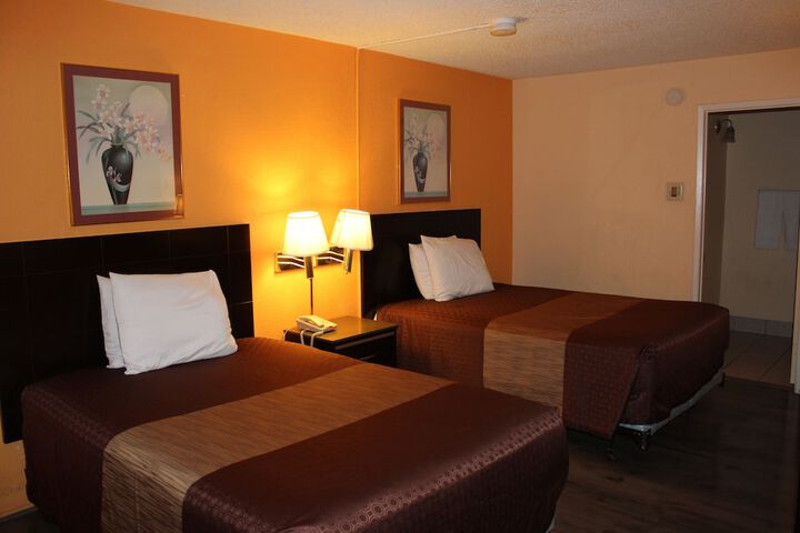 2 Double Beds (2 of 5)