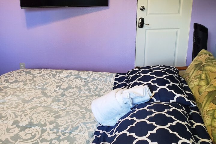 Room 74 of 222