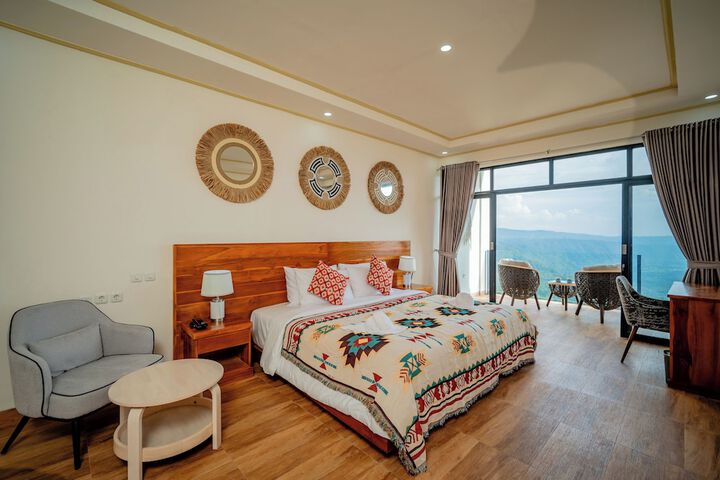 Room 3 of 47