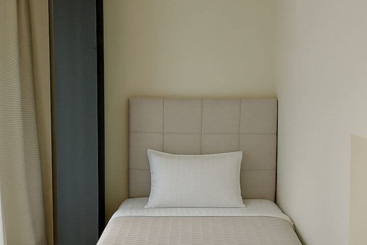 Room 16 of 23