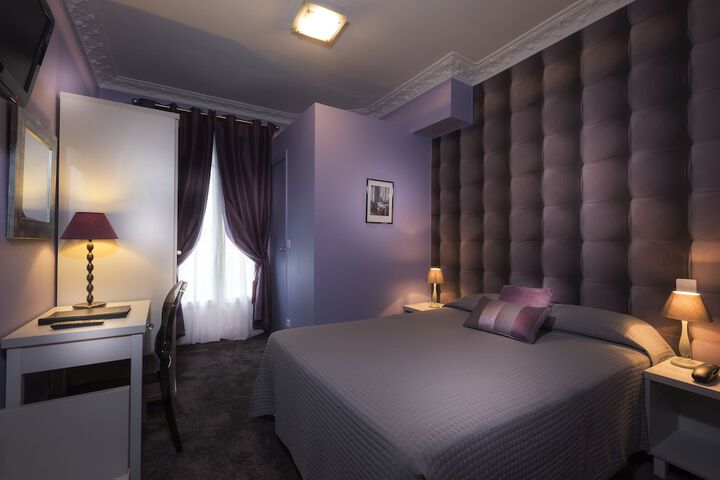 Room 13 of 37