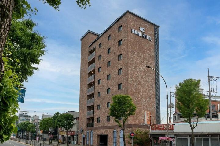 Jecheon Hound Hotel
