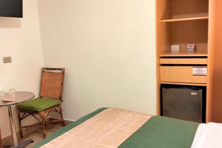 Room 57 of 284