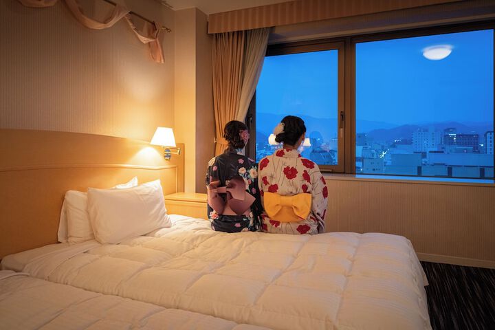 Room 27 of 75