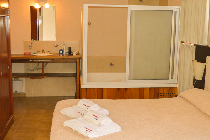 Room 12 of 36