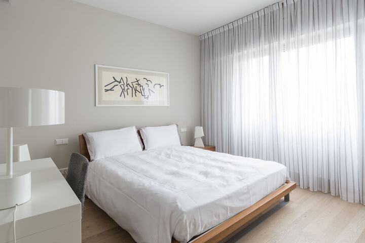 Room 3 of 21