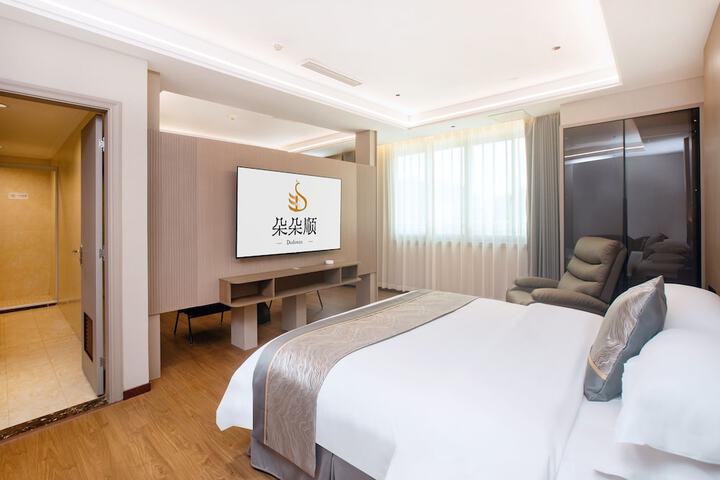 Room 58 of 95