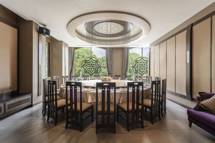 Dining 65 of 78