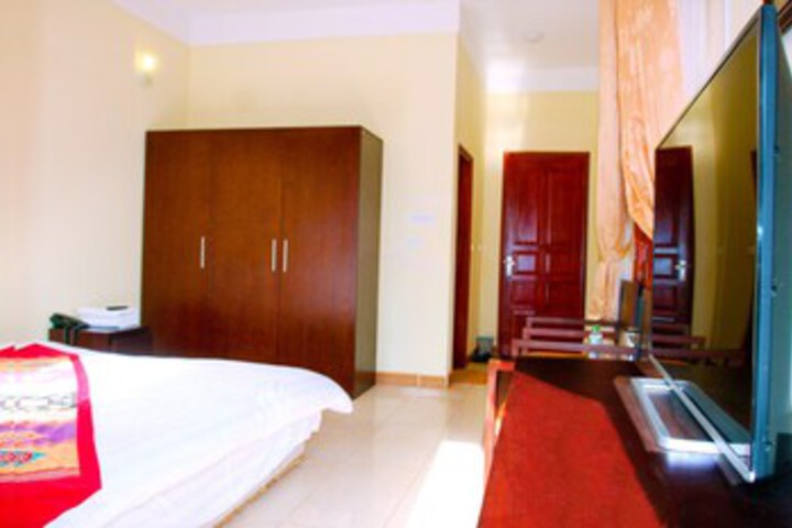 Room 9 of 21