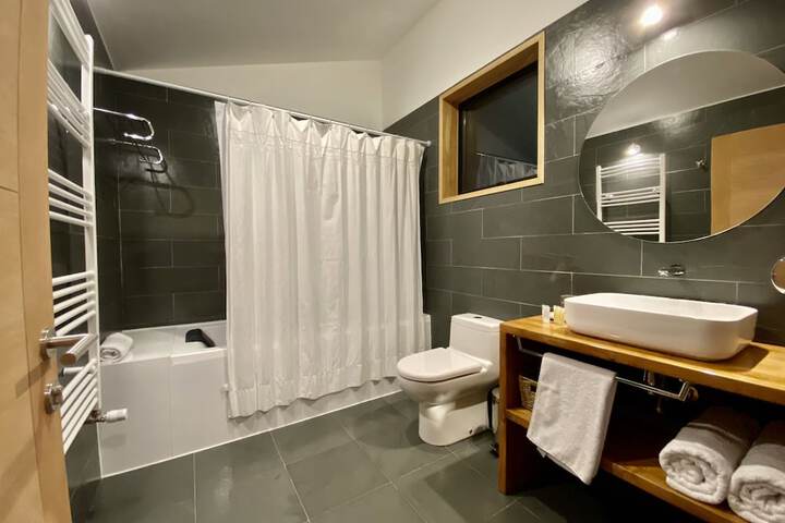 Room 14 of 27