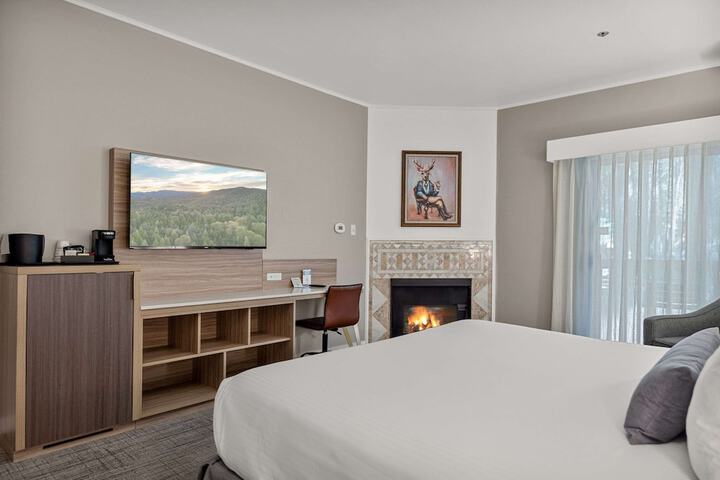 Room 8 of 50