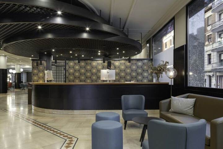 Guest Lobby
