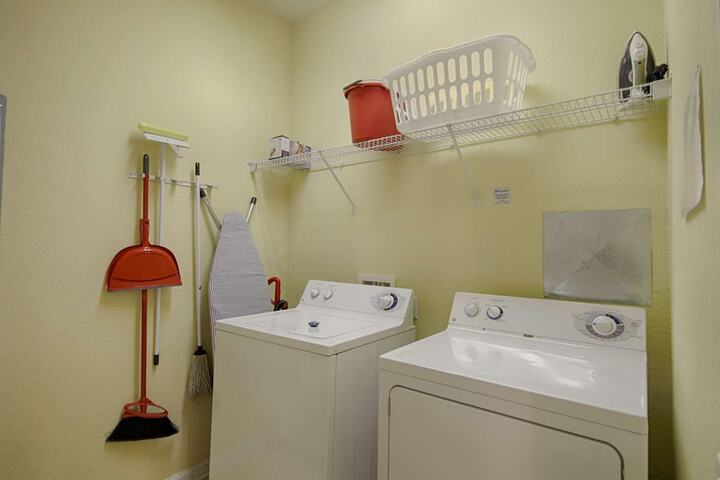 Laundry 20 of 47