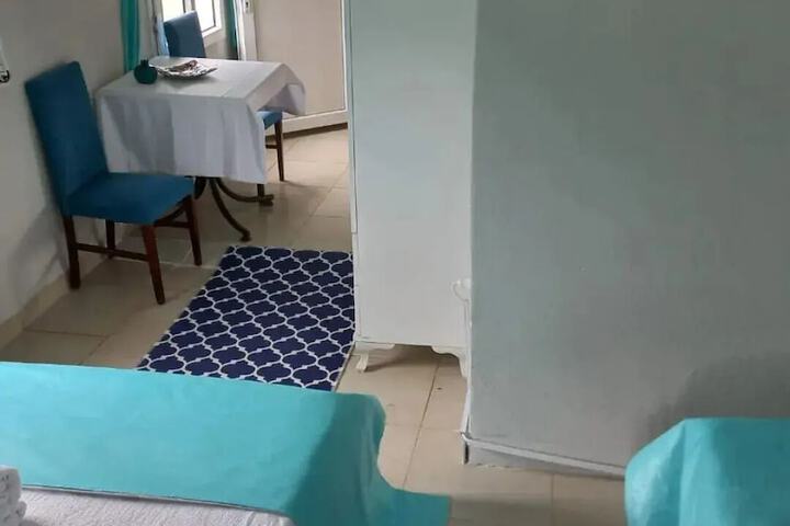 Room 13 of 32