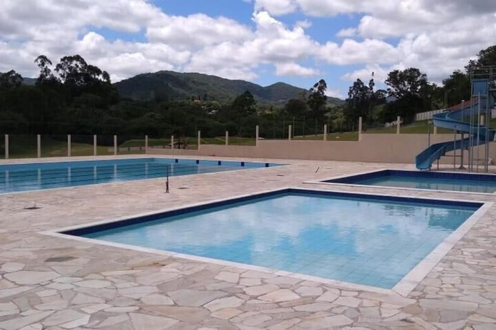 Pool 25 of 46